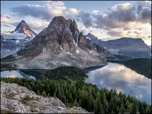 Kanada, Góra Mount Assiniboine, Kolumbia Brytyjska, Jesień, Jeziora, Jezioro Cerulean, Jezioro Sunburst Lake, Park Prowincjonalny Mount Assiniboine, G