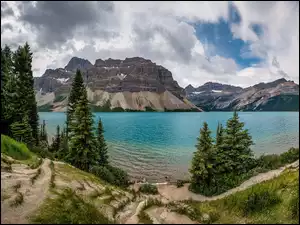 Prowincja Alberta, Park Narodowy Banff, Chmury, Kanada, Drzewa, Góry, Jezioro Bow Lake