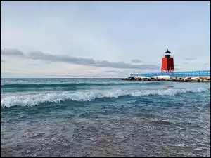 Latarnia morska nad jeziorem w Michigan