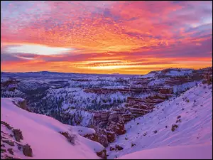 Stan Utah, Park Narodowy Bryce Canyon, Chmury, Stany Zjednoczone, Zachód słońca, Zima, Skały