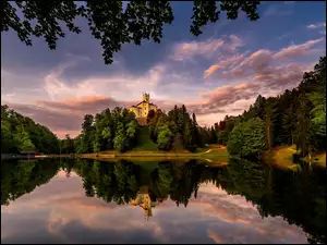 Jezioro, Chmury, Zamek Trakoscan, Chorwacja, Drzewa