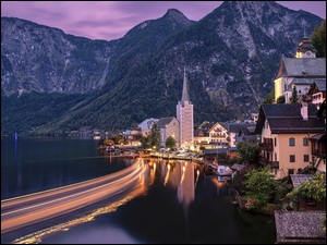 Hallstatt, Góry, Światła, Austria, Domy, Jezioro Hallstattersee, Alpy Salzburskie