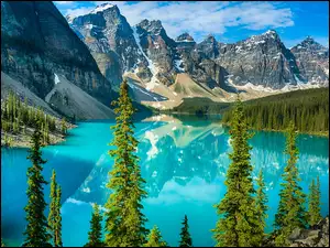 Drzewa, Kanada, Jezioro Moraine, Góry, Prowincja Alberta, Dolina Dziesięciu Szczytów, Chmury, Park Narodowy Banff