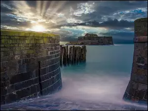 Fort du Guesclin na wyspie w Bretanii