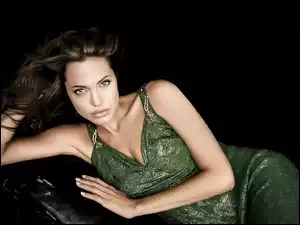 Angelina Jolie, zielona suknia