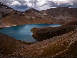 Jezioro kraterowe Tama Lake