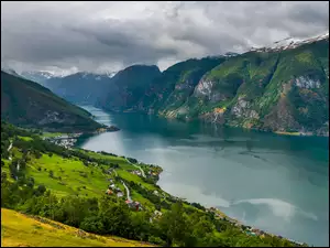 Aurlandsfjord, Fiord, Góry, Norwegia, Zalesione, Hrabstwo Vestland