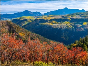 Widok na Góry San Juan Mountains jesienią