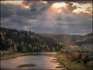 Drzewa, Chmury, Rzeka, Jesień, Domy
