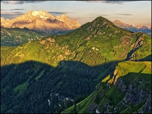 Góra Marmolada, Zalesione, Szczyty, Góra Monte Pore, Skaliste, Dolomity, Włochy, Góry