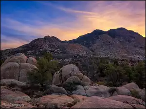 Granitowe skały w Prescott o zachodzie słońca