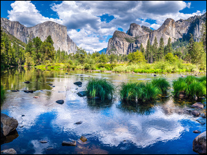 Stany Zjednoczone, Rzeka, Kalifornia, Trawa, Park Narodowy Yosemite, Merced River, Kępki, Góry, Zielona
