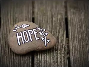 Kamień z napisem nadzieja