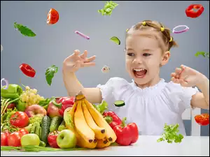 Owoce, Dziecko, Krzesło, Warzywa, Stół, Uśmiech, Dziewczynka