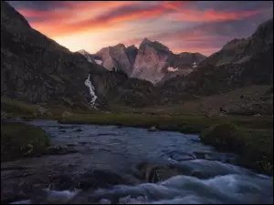 Rzeka, Góry, Zachód słońca, Francja, Skały, Góry Pireneje