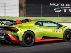 Lamborghini Huracan STO 2021