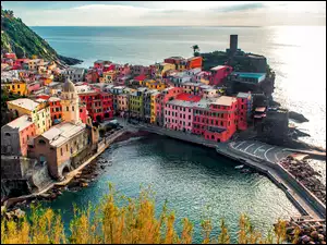 Vernazza, Kolorowe, Park Narodowy Cinque Terre, Włochy, Morze Liguryjskie, Zatoka, Domy