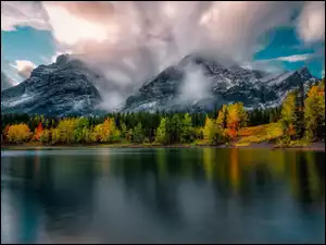 Jezioro, Góry, Drzewa, Chmury, Kolorowe, Jesień