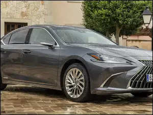 Deszcz, Lexus ES Hybrid, 2021