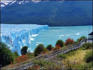 Lodowiec Perito Moreno w Parku Narodowym Glacier w prowincji Santa Cruz w Argentynie