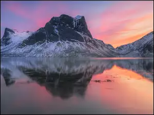 Góry, Morze, Zachód słońca, Norwegia, Zima, Wyspa Senja