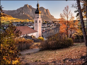 Castelrotto jesienią w Południowym Tyrolu