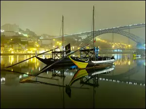 Portugalia, Ponte Dom Luis I, Porto, Wieczór, Światła, Rzeka Duero, Łodzie, Most, Domy