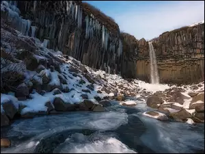Skaftafell, Wodospad Svartifoss, Islandia, Park Narodowy Vatnajokull, Kamienie, Skały, Śnieg