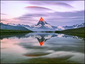 Niebo, Góry, Jezioro Stellisee, Chmury, Alpy Pennińskie, Odbicie, Szwajcaria, Szczyt Matterhorn