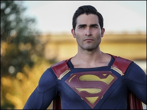 Tyler Hoechlin jako Clark Kent w filmie Superman