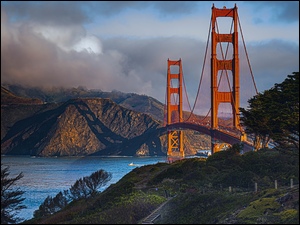 Stany Zjednoczone, Cieśnina, Kalifornia, Drzewa, San Francisco, Most, Golden Gate Bridge, Góry, Chmury