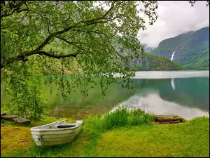 Norwegia, Fiord, Skjolden, Łódka, Wodospad Asafossen, Sognefjorden, Góry, Norwegia, Drzewo