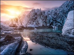 Wschód słońca, Skała, Jezioro Jokulsarlon, Islandia, Zima