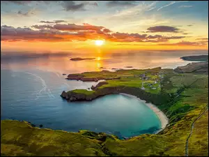 Irlandia, Zachód słońca, Hrabstwo Donegal, Silver Strand Horseshoe Beach, Malin Beg, Morze, Zatoka, Wybrzeże, Plaża