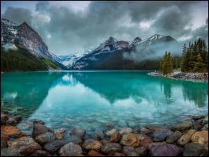Kanada, Kamienie, Alberta, Dom, Park Narodowy Banff, Jezioro, Lake Louise, Góry, Drzewa
