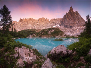Góry, Dolomity, Drzewa, Włochy, Kamienie, Jezioro Sorapis, Masyw Sorapiss
