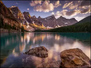 Park Narodowy Banff, Kanada, Jezioro Moraine, Odbicie, Góry, Chmury