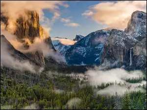 Park Narodowy Yosemite, Góry, Yosemite Valley, Kalifornia, Mgła, Drzewa, Stany Zjednoczone, Wodospad