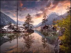 Gmina Berchtesgadener, Jezioro Hintersee, Drzewa, Bawaria, Góry Alpy, Chmury, Niemcy, Skały