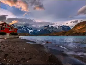 Park Narodowy Torres del Paine, Chile, Jezioro, Czerwony, Patagonia, Lago Nordenskjold, Dom, Góry