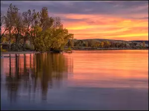 Drzewa, Jezioro, Stany Zjednoczone, Wschód słońca, Kolorado, Park stanowy Chatfield, Lake Chatfield