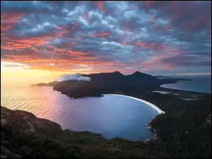 Australia, Skały, Tasmania, Półwysep Freycineta, Park Narodowy Freycineta, Kamienie, Zachód słońca, Morze, Chmury