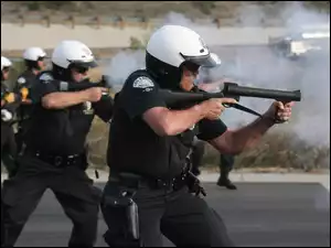 Interwencja, LAPD, Policjanci, Broń