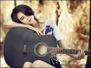 Drzewa, Śpiąca, Kobieta, Gitara