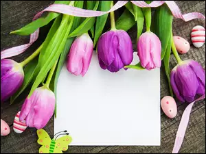 Tulipany i pisanki przy kartce