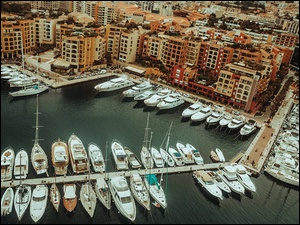 Marina w Monako z góry