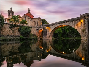 Portugalia, Most, Amarante, Drzewa, Odbicie, Ponte Sao Goncalo, Klasztor, Rzeka Tamega, KoĹciĂłĹ