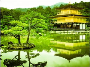 Świątynia Temple of the Pavillon w Kyoto