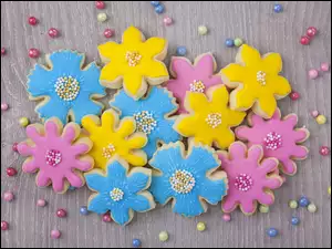 Kolorowe ciasteczka w kwiatki