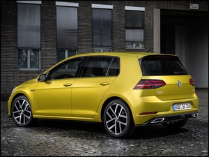 Volkswagen Golf 7 R-Line Facelift żółty